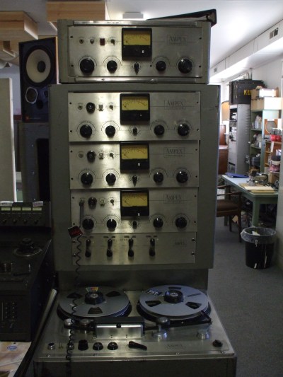 Bob Schwenkler, one of the artists on my bill at The Northern, just happens to be the main engineer at Dub Narcotic. This is an Ampex 300 tube reel to reel. From the 50's he thinks! 